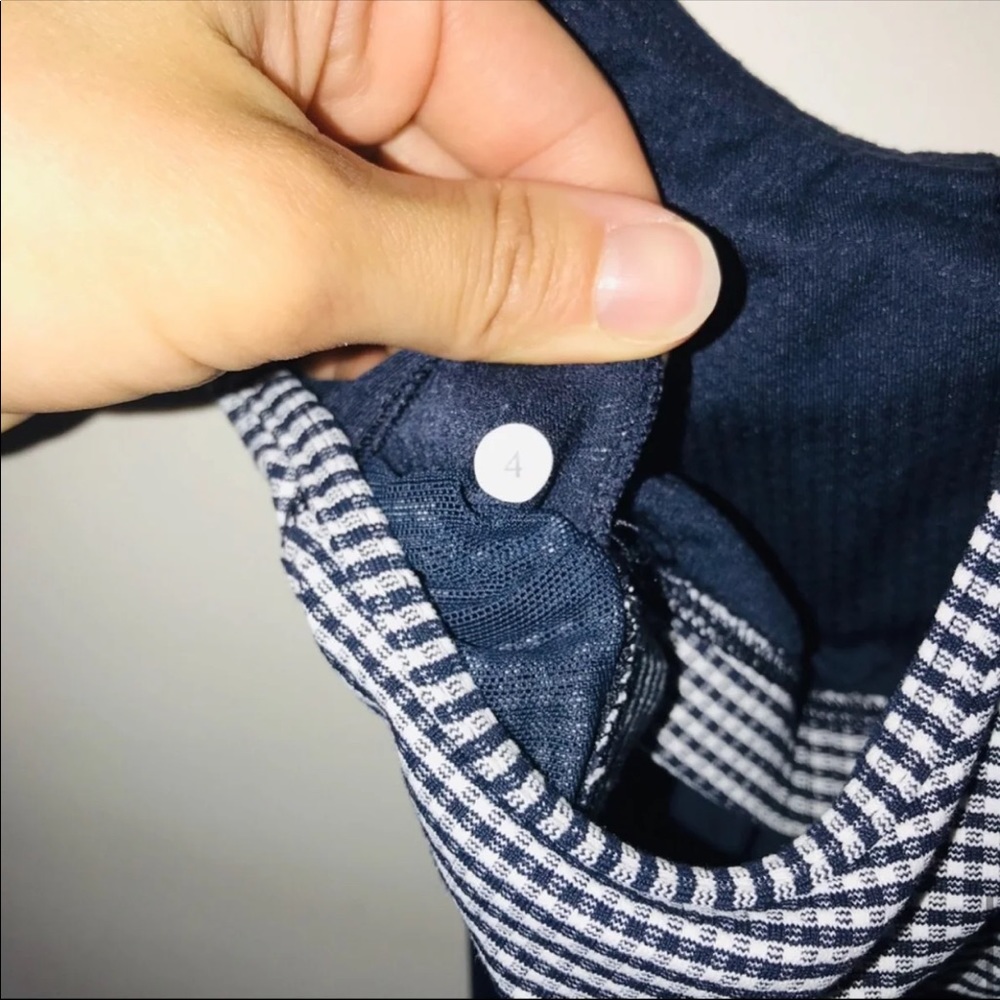 Lululemon Practice Freely Blue Tank in Inkwell 4 - Picture 6 of 6